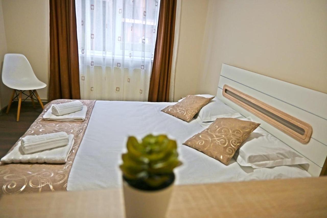 Downtown Recharge Spot Appartement Braşov Buitenkant foto